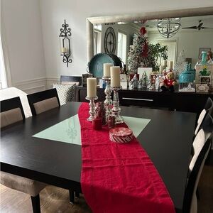 Williams Sonoma Crimson Linen Decor